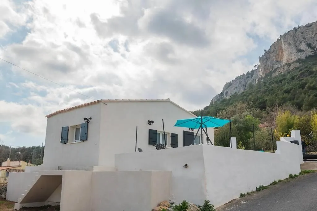 Holiday home Maison Avec Jardin, Parking Entre Mer Et Montagne Villa Le Revest-le-Eaux