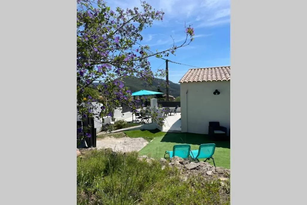 Maison Avec Jardin, Parking Entre Mer Et Montagne Le Revest-le-Eaux 0*,  France
