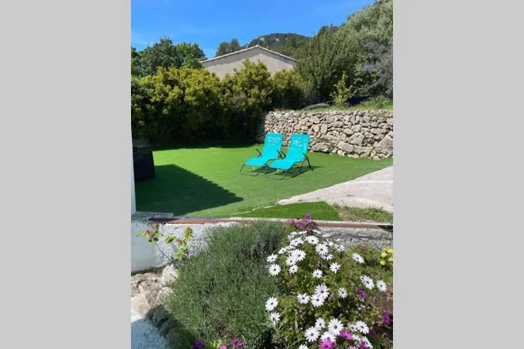 Holiday home Maison Avec Jardin, Parking Entre Mer Et Montagne Le Revest-le-Eaux